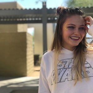 Meet your Posher, Sela